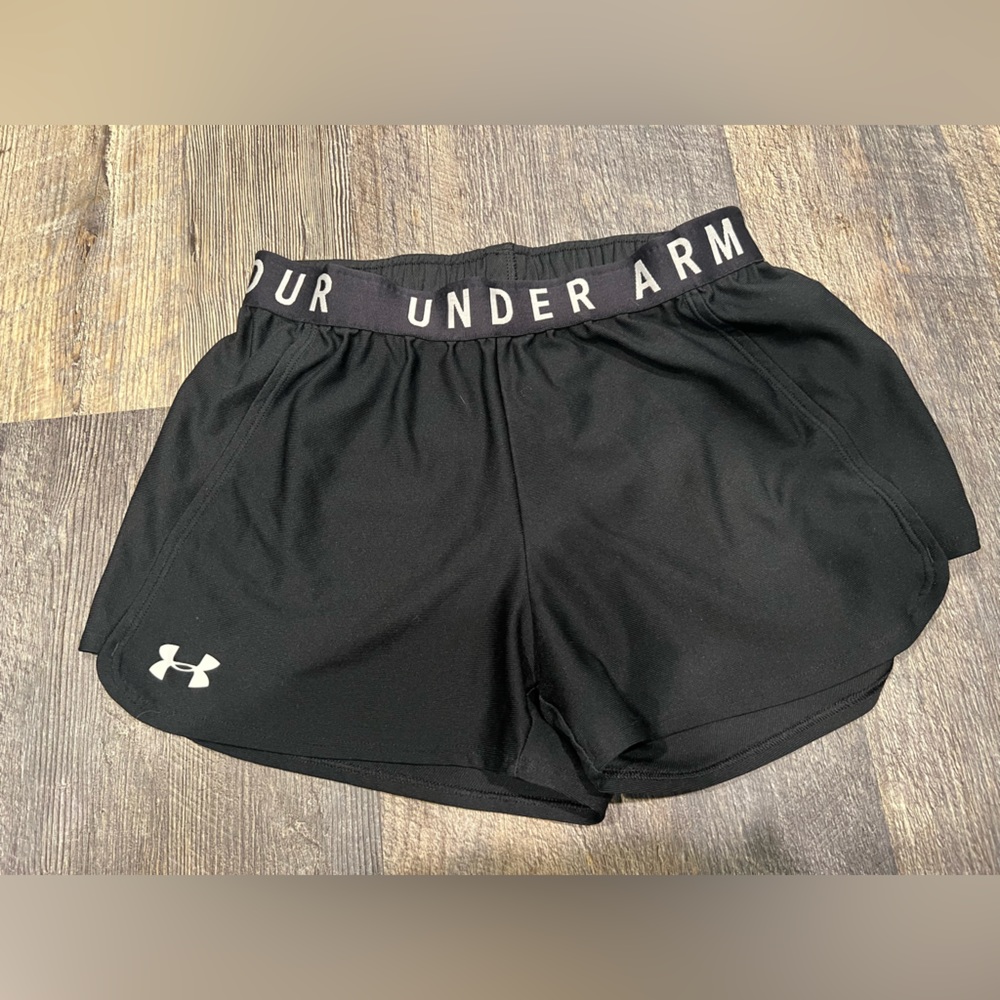 NWOT Under armor shorts